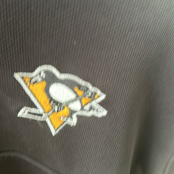 Pittsburgh Penguins quaterzip - Picture 3 of 7
